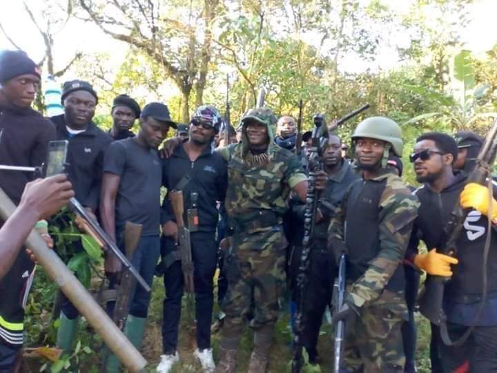 Le saviez-vous ? Les sécessionnistes ambazoniens hypnotisent à l’aide d’un miroir