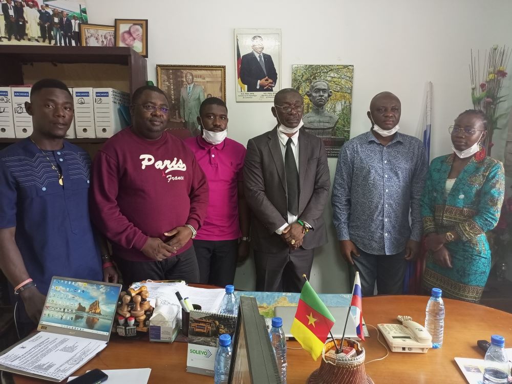 L’annonce est faite ce samedi 9 octobre 2021 à Douala par l’Association panafricaine pour l’excellence, l’éducation, le développement et l’amitié au cours de la visite de ses locaux par un responsable du ministère des Relations extérieures.