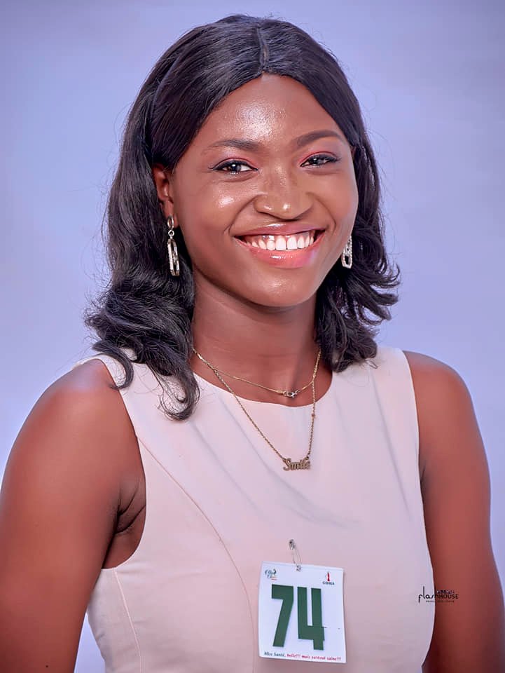 Teclaire Louise Moukoudi Nkemdong avance droit vers la couronne de la première édition du concours Miss santé school academic Cameroun.