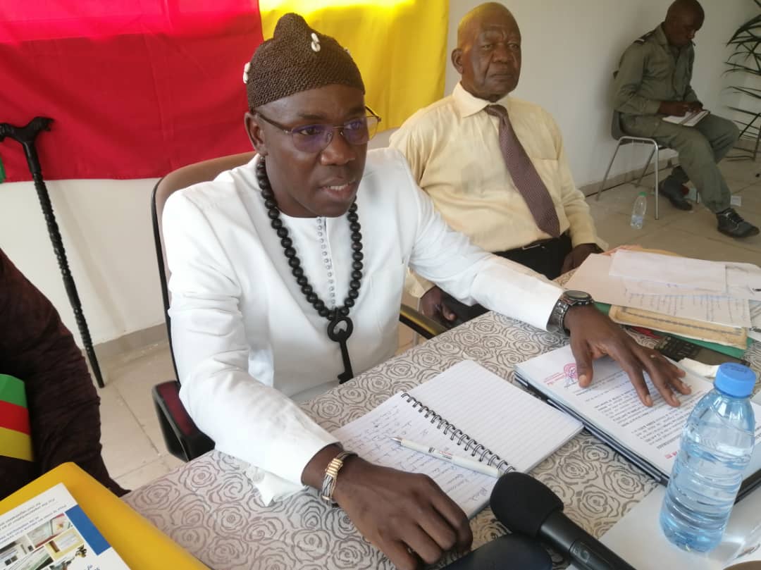 Les 19 chefs de 3e degré du Canton ont étalé les nombreux problèmes de leur contrée à Sa Majesté Soun Soun Luc Georges. C’était samedi 16 avril 2022.