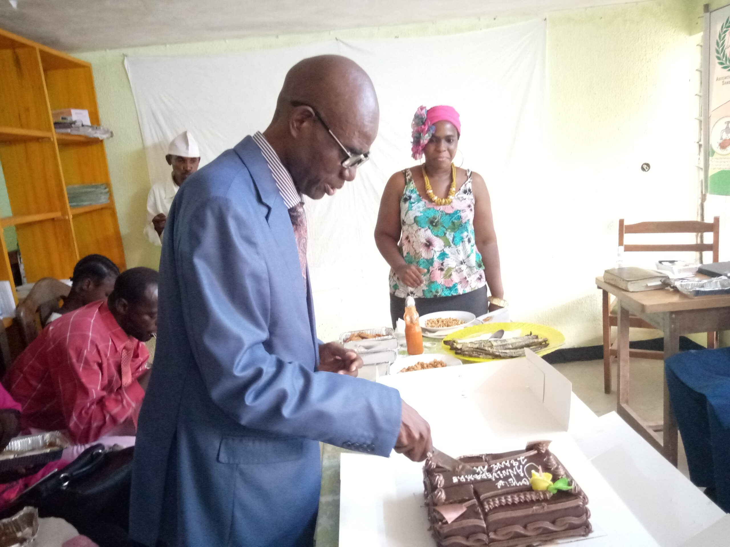 Les organisateurs de la grand-messe humanitaire qui s’est ouverte ce lundi 25 avril 2022 dans la capitale camerounaise, n’ont pas admis l’un des plus grands défenseurs des réfugiés urbains au Cameroun dans la salle des travaux.