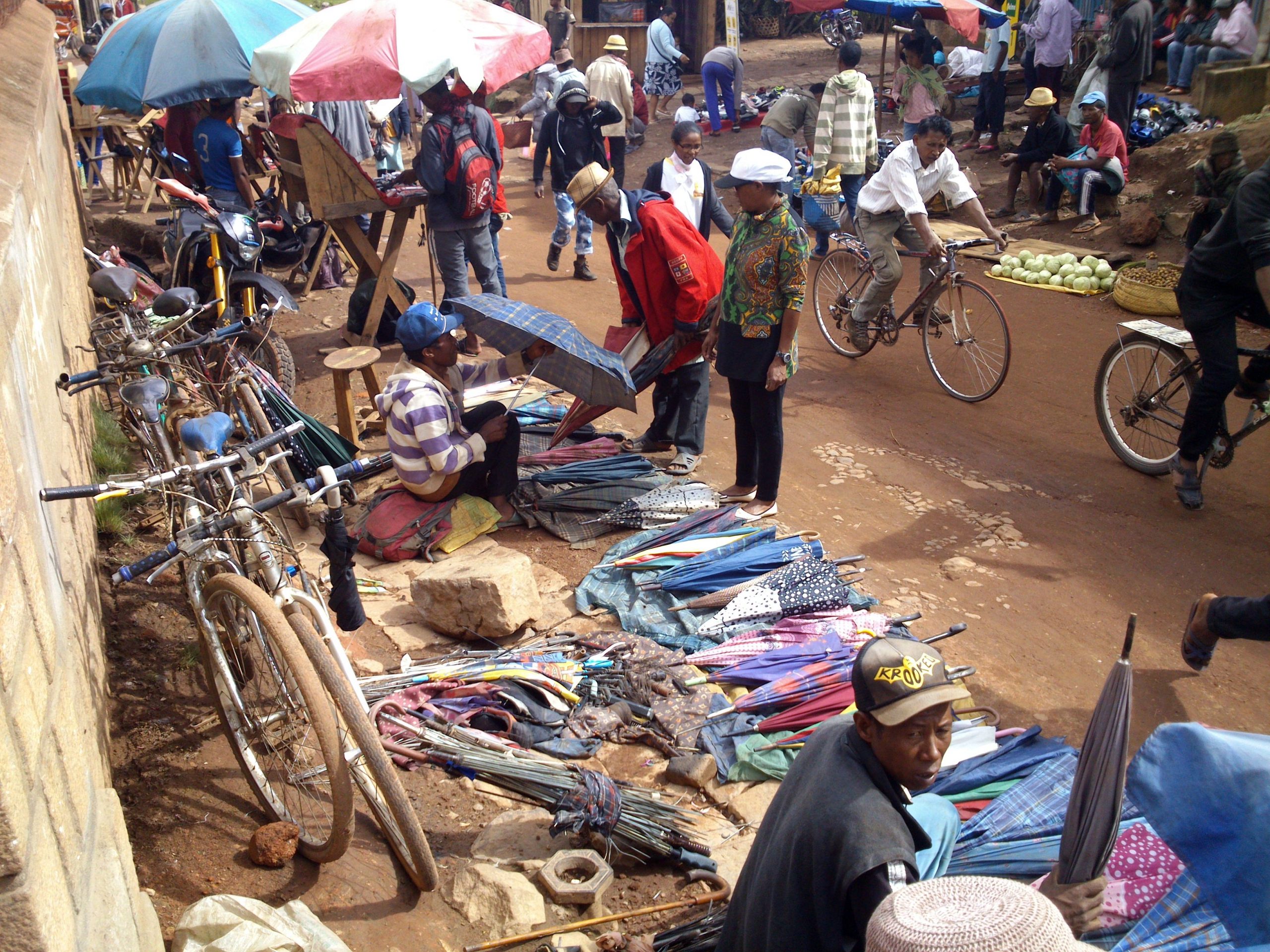 Douala : les bonnes affaires de la saison des pluies