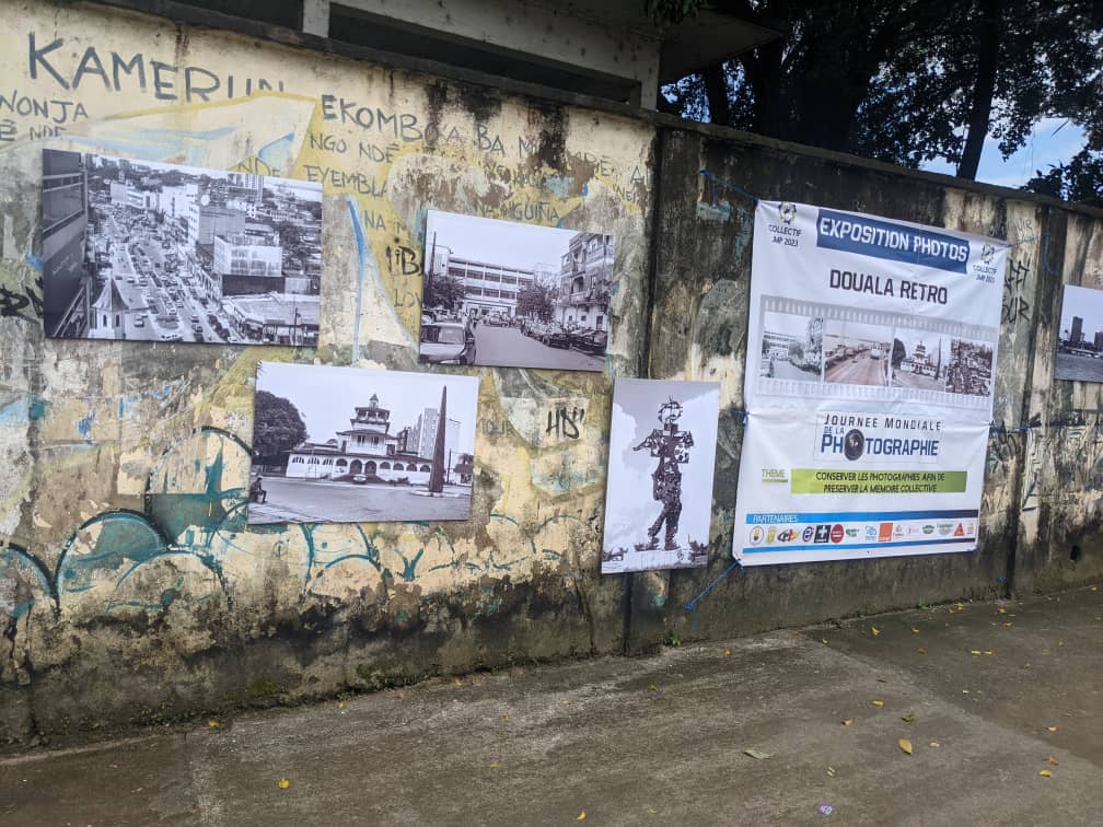 Certains grands carrefours et espaces de la cité  économique camerounaise photographiés il y a plus de deux décennies, ont été présentés le jeudi 17 août 2023, au quartier Akwa.