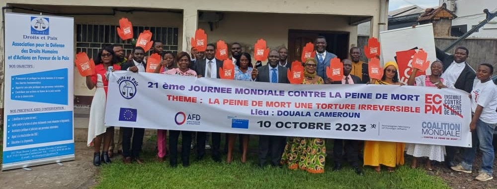 Le Cameroun n’a pas appliqué la peine de mort depuis 25 ans, apprend-on. Mais pour les abolitionnistes camerounais, la peine capitale n’a plus sa place au pays. « Depuis l’existence du Code pénal dans notre paysage juridique, la peine de mort est appliquée et à mon humble avis, celle-ci est contraire à la constitution camerounaise, cela devrait interpeler tout juriste », dénonce Me Nestor Toko.