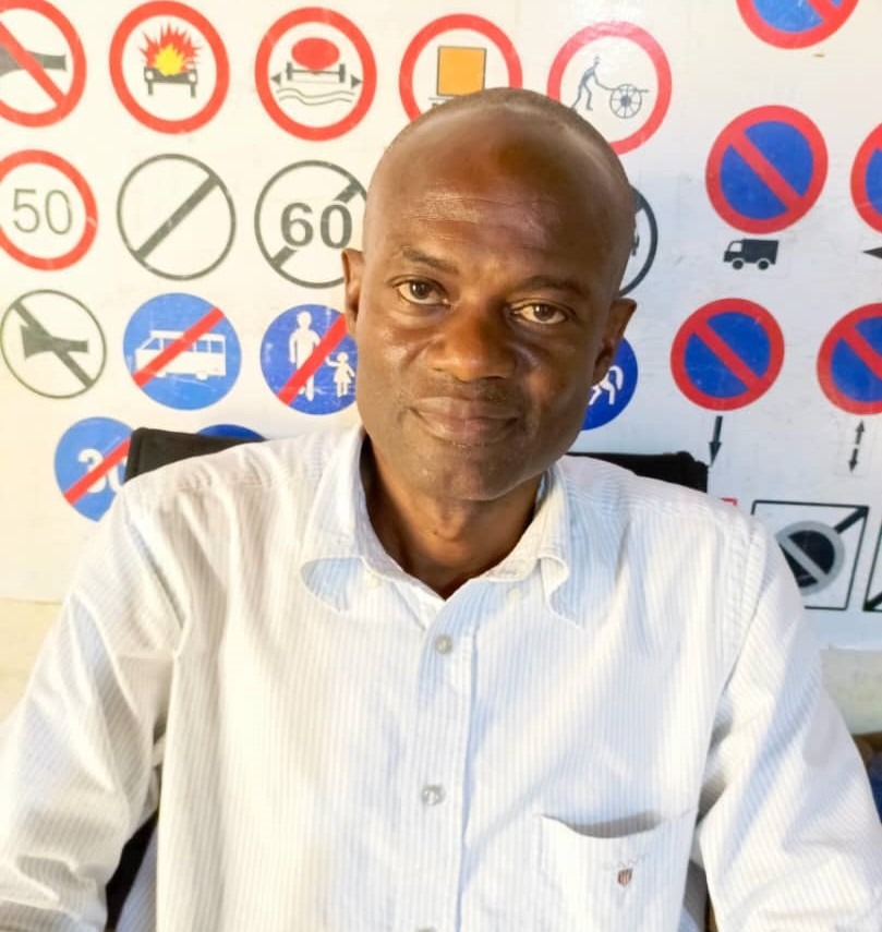 Un accident de la circulation a fait plusieurs morts ce vendredi 13 octobre 2023 dans la localité d’Efok sur l’axe-lourd reliant la ville de Yaoundé à celle de Bafoussam. L’expert en sécurité routière identifie les causes de ce drame et dégage les responsabilités.  
