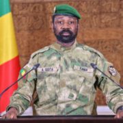 Le président français Emmanuel Macron a proposé trois françafricains à Assimi Goïta pour diriger la transition malienne