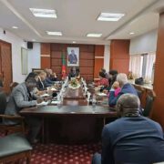 Des concertations ont eu lieu ce 1er février 2024 à Yaoundé, entre le ministère des Travaux publics et la Standard Chartered Bank, représentée par son Directeur Général au Cameroun. Au menu des échanges, le planning de mise en œuvre du projet de construction, ainsi que la convention de financement du projet.