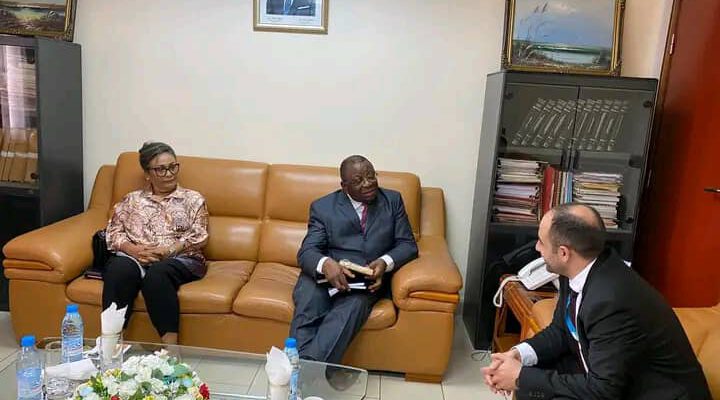 Venus prendre part à la foire Promote 2024 au Palais des congrès de Yaoundé, ces chefs d'entreprises ayant à leur tête Florin Lata, ont fait part de leur ambition d'investir au Cameroun dans des secteurs variés. Ils ont été reçus hier mardi par le ministre Camerounais du Commerce, Luc Magloire Mbarga Atangana.