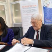 La Société Générale de Surveillance (SGS) et la Fondation Internationale Inter-Progress, qui a reçu mandat des plus Hautes Autorités Camerounaises pour organiser le Salon International de l’Entreprise, de la PME et du Partenariat de Yaoundé (PROMOTE) ont scellé leur partenariat samedi dernier à Douala, à quelques jours de la 9ème édition de cette grand-messe économique dans la capitale camerounaise.