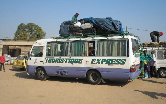 Selon l’administrateur civil principal, Dahirou Yaya, les responsables de cette agence de voyage de son territoire de commandement ont procédé, de façon unilatérale, à l'augmentation du coût du transport Belabo-Bertoua, passant de 1500 FCFA à 2000 francs CFA. Lire le communiqué de l’autorité administrative.