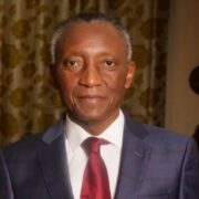 Les  assises que va  abriter La Maison du Médecin, siège de l'ONMC, au quartier Nkol- Eton à Yaoundé le 5 avril 2024, auront pour thème  « Problématique de l'emploi des jeunes médecins : états des lieux et perspectives ». 