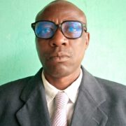 Depuis 1994, les victimes rwandaises de cette guerre (socio-politique, économique, psychologique…)  se comptent par millions. C’est ainsi que les Rwandais, toutes les ethnies confondues, continuent de fuir ce pays devenu l’enfer pour la majorité de ses citoyens. Malheureusement, les réfugiés rwandais, particulièrement les familles des Hutu, sont toujours en insécurité permanente même dans les pays d’asile.