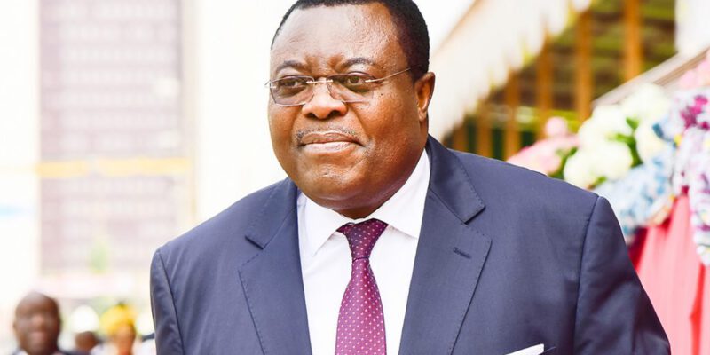 Ci-dessous, le ministre délégué chargé de la Justice du Cameroun réagit à un texte qui lui est attribué par ses détracteurs sur le recrutement du nouveau sélectionneur des Lions Indomptables, Marc Brys qui a signé son contrat hier lundi 8 avril 2024 à Yaoundé en présence du ministre des Sports et de l’éducation physique, le Pr. Narcisse Mouelle Kombi.