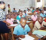 Elle a été amorcée le 15 avril 2024, dans le primaire comme dans le secondaire. Principal enjeu : la préparation des examens officiels.