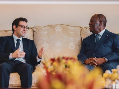 Le ministre français des Affaires étrangères s’est exprimé sur la réforme du franc CFA au terme de sa première tournée africaine, le 8 avril 2024 à Abidjan, en Côte d’Ivoire.