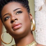 Après Paris, la diva de la musique camerounaise arrivée hier mardi 7 mai 2024 dans la capitale économique, donnera une série de concerts ce mois-ci et le mois prochain à Douala, Yaoundé et Bafoussam.