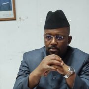La situation politique actuelle au Cameroun, marquée par les récentes déclarations du clergé catholique contre une énième candidature du président Paul BIYA, commande une réflexion profonde et constructive. En ces temps d’incertitudes sociopolitiques, il est impératif de préserver les acquis de notre nation tout en évitant, les pièges de la division. Le désir de changement bien que légitime dans toute démarche démocratique, ne doit pas nous entraîner vers des extrêmes qui pourraient contrecarrer nos aspirations collectives.
