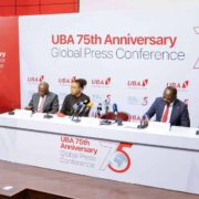 1949-2024. Il y a 75 ans que United Bank for Africa (UBA) a été porté sous ses fonts baptismaux. Auparavant connue comme la French and British Bank, elle a su franchir les vents et marées, pour se positionner comme l’une des plus grandes institutions financières en Afrique. C’est dans un tel contexte qu’une Conférence internationale s’est tenue le 20 mai dernier à Lagos au Nigeria, pour commémorer le 75e anniversaire du groupe bancaire panafricain. La cérémonie qui a rassemblé plusieurs invités, partenaires, actionnaires, membres du corps diplomatique et collègues, a permis de faire le point sur les 75 dernières années et de communiquer la vision de la banque pour l’avenir.