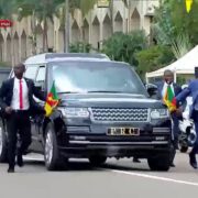 A l'occasion de la 52ème édition de la fête de l’unité nationale, le lundi 20 mai 2024, sous le thème « Armée et Nation, ensemble pour un Cameroun uni, pacifique et prospère », le président de la République, Paul Biya présidera, à partir de 12 heures, au Boulevard du 20 Mai à Yaoundé, le défilé civil et militaire. C’est l’essentiel du communiqué rendu public ce vendredi par Samuel Mvondo Ayolo, Directeur du Cabinet civil de la Présidence. L’intégralité du communiqué ci-dessous.