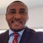 A l'occasion de la Journée mondiale de la liberté de la presse, le Cameroun se retrouve une fois de plus confronté aux défis persistants en matière de liberté d'expression et de droits de l'homme. Malheureusement, la journée qui devait être marquée par des manifestations pacifiques en faveur de la liberté de la presse a été perturbée par l'intervention des forces de l'ordre à Bonanjo à Douala dans la région du Littoral du Cameroun.