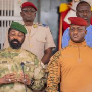 Le mardi 25 juin 2024, le Président de la Transition, Son Excellence le Colonel Assimi GOÏTA, Chef de l’État, a effectué une visite d’amitié et de travail au Burkina Faso. À l’issue de cette visite de 24 heures, le Président GOÏTA a accordé une interview à la presse, au cours de laquelle il a fait le point sur les discussions tenues avec son homologue burkinabè, le Capitaine Ibrahim TRAORE.