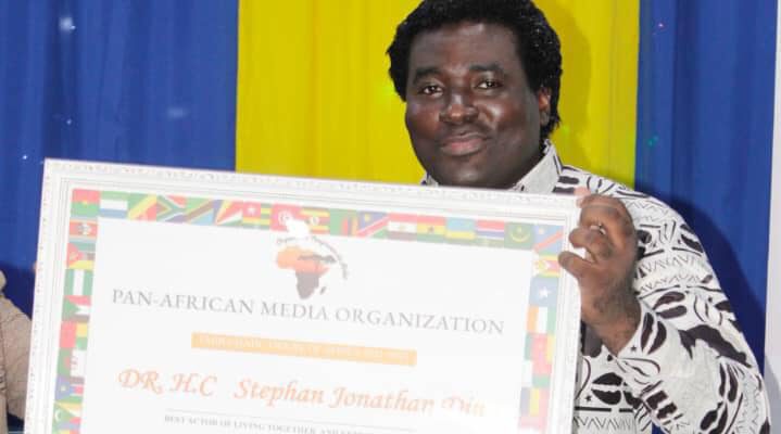 L’évangéliste camerounais est ainsi couronné par l’association africaine pour son rôle crucial pour la promotion du vivre-ensemble et de l’entrepreneuriat.