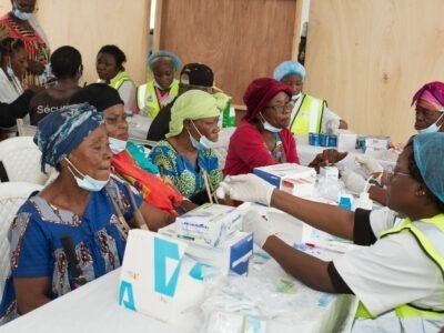 En partenariat avec le ministère de la Santé publique, l’entreprise citoyenne a lancé sa caravane santé le 11 juillet 2024 dans cette localité située à 65 kilomètres de la capitale économique.