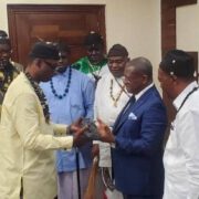 Sa Majesté Dr Louis Din Akwa a été reçu en audience ce mercredi 28 août 2024 à l’Immeuble Etoile par le chef du gouvernement, Joseph Dion Ngute.