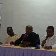 Des rumeurs persistantes annoncent l’arrivée prochaine au Cameroun de l’ancien occupant de l’Élysée reconverti en avocat d’affaires et conférencier international. Le cabinet Intermède lui oppose un non catégorique en guise de réciprocité au refus des visas d’entrée en France à sa délégation en 2018 par les diplomates de ce pays européen à Yaoundé.