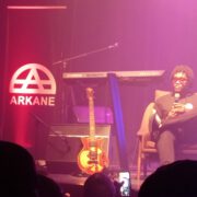 A travers cette œuvre de 12 titres présentée hier jeudi 12 septembre à Douala, le beatmaker camerounais ayant collaboré avec plusieurs grosses pointures du rap français, s’affirme désormais comme interprète professionnel.