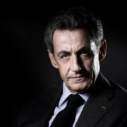 Au nom de la souveraineté du Cameroun, Christian Ngnize et son équipe sont mobilisés pour faire capoter une éventuelle mission économique de Nicolas Sarkozy à Yaoundé. Reconverti en avocat d’affaires et conférencier international, l’ancien président français aurait l’intention de séjourner au Cameroun dans le cadre d’une opération de charme en faveur des entreprises françaises.