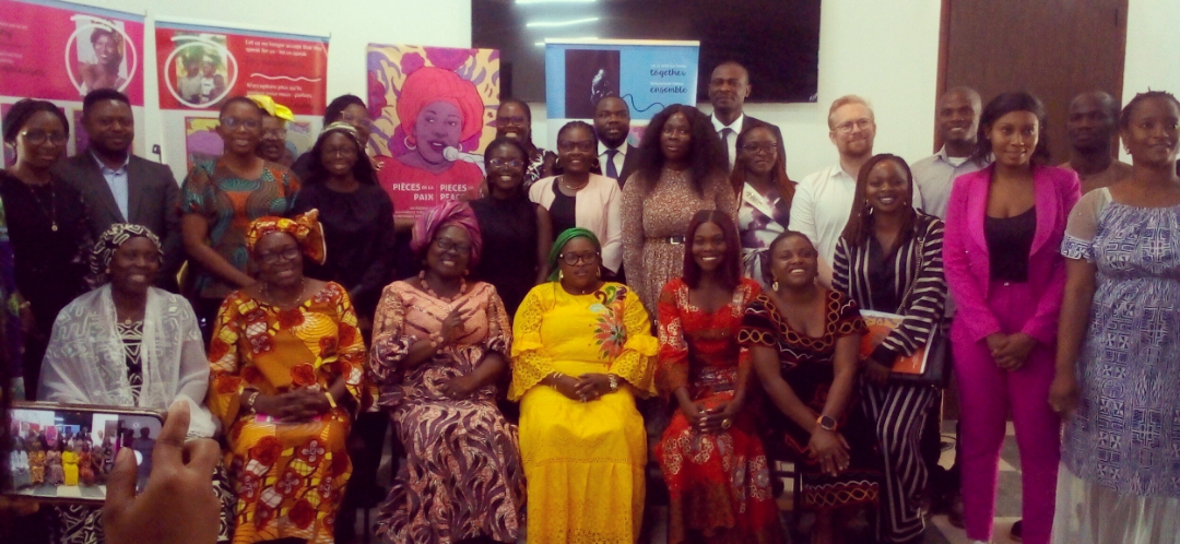Au Cameroun, les femmes proposent les « Pièces de la paix » | La Plume ...