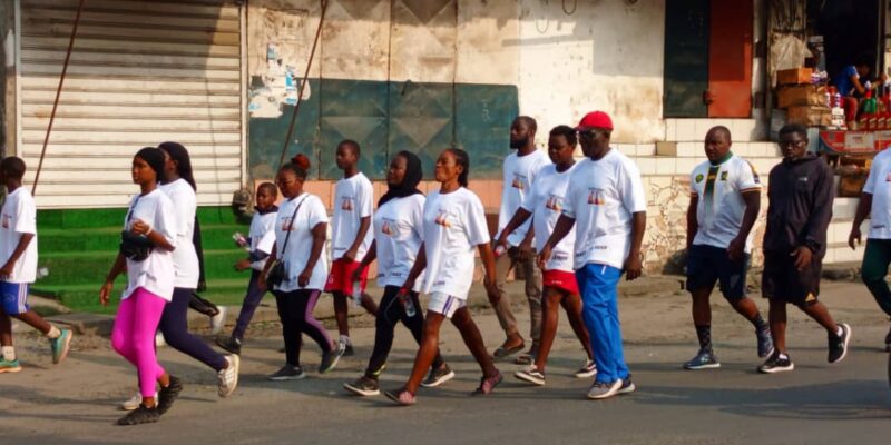 A l’initiative du jeune Willy Douma, ils étaient nombreux à marcher le 22 décembre 2024 dans Ngodi et ses environs.