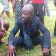 Le SNJC a appris avec effarement que les camarades Joseph ABENA ABENA, journaliste, et Augustin NDONGO Cadreur-OPV, tous deux correspondants de la Chaîne de Télévision Équinoxe et membres du SNJC dans la région du Sud, ont été sauvagement agressés, en plein exercice de leur profession avec confiscation du matériel de travail. 