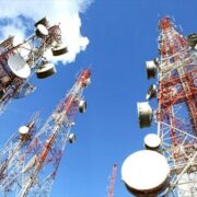 Incapables d'effectuer des appels, de se connecter à Internet ou même de faire des transactions financières, les abonnés de ces deux opérateurs de téléphonie mobile de cette ville camerounaise vivent le calvaire depuis plusieurs jours.