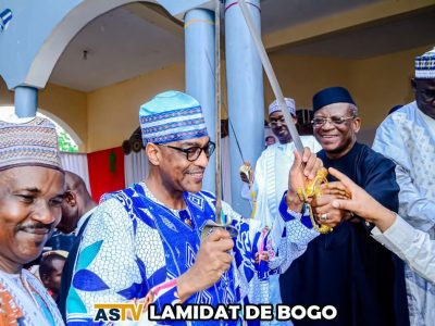 En « messager de paix » du président de la République, Paul Biya, le Premier ministre camerounais s’est rendu mardi 29 avril dans plusieurs localités de la région de l’Extrême-Nord pour écouter et recenser les doléances des populations.