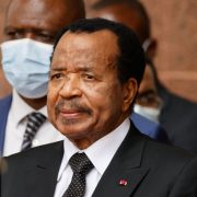 Dans une déclaration d’une rare virulence, huit personnalités du fief de Paul Biya dénoncent 43 ans de « règne sans partage » et appellent à un sursaut citoyen avant la présidentielle d’octobre 2025.