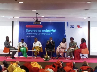 Face aux problèmes sociaux et aux réalités auxquelles sont confrontées les femmes après le divorce, la Deutsche Welle et Sweet FM ont organisé un débat spécial le 17 juin 2025 à Douala sur le thème : « Divorce et précarité : les femmes toujours plus vulnérables ? »