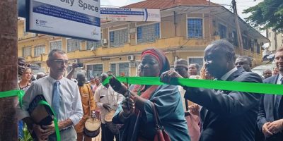 Bâti sur une superficie de 250 m² au cœur de la capitale politique camerounaise, cet espace urbain inauguré le 26 juin dernier par Célestine Ketcha Courtes, ministre de l’Habitat et du développement urbain (Minhdu), se positionne comme le cœur battant de l’écosystème d’innovation urbaine à Yaoundé. 