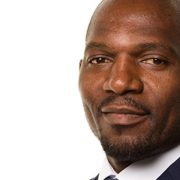 La Fédération internationale des associations de footballeurs professionnels (FIFPRO) a pris position le 21 juin 2025 en exprimant son soutien à Geremi Njitap et à Daniel Blaise Ngos, respectivement président et secrétaire général du syndicat camerounais SYNAFOC, récemment sanctionnés par la Fecafoot. L'organisation internationale dénonce une atteinte aux droits syndicaux et appelle la Fifa et la Caf à intervenir.