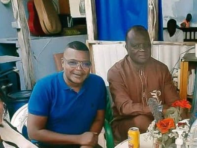 Le 29 juillet 2025 marquera un triste anniversaire au Cameroun : neuf ans de détention pour Amadou Vamoulké, ancien directeur général de la Cameroon Radio Television (CRTV). Condamné dans des circonstances qualifiées d’arbitraires par ses proches, cet homme de médias, aujourd’hui âgé de 74 ans, demeure incarcéré malgré les appels répétés à sa libération, tant d’instances internationales que de la société civile.