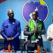 La candidature du Premier secrétaire du Peuple uni pour la rénovation sociale (PURS), Serge Espoir Matomba à l’élection présidentielle d’octobre prochain a reçu le soutien de trois formations politiques ce jeudi 10 juillet 2025 à Yaoundé. Il s’agit du Parti Écologique du Cameroun, du Parti de la Démocratie et du Développement du Cameroun, et du Mouvement Debout contre la Dépénalisation de l’Homosexualité.