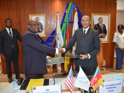 Un accord de partenariat stratégique entre les tops management du Port autonome de Douala et Leilak Estates Corporation Sarl a été signé le 1er août 2025. Il en résultera la construction d’un complexe hôtelier cinq étoiles baptisé « Muayé » (la lumière en langue Douala). Coût total de l’investissement : 160,3 milliards FCFA. 