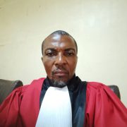 L’enseignant de science politique à l’Université de Douala revient sur la symbolique du cadeau sous forme de palmier à huile que le président Paul Biya a remis hier à Thierry Marchand, l’ambassadeur de France arrivé en fin de séjour au Cameroun et sur sa stratégie de campagne depuis 1992.