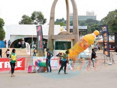 Yaoundé en Fête (YA-FE) soufflera avec éclat ses 20 bougies au Palais des Congrès de Yaoundé, du 19 décembre 2025 au 04 janvier 2026. Ce jubilé, avec pour thème « YA-FE 2025 : le rendez-vous de toutes les générations », promet une célébration mémorable, inclusive et résolument tournée vers toutes les générations.