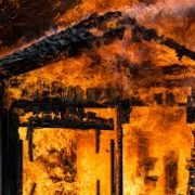 Yaoundé : le bâtiment principal du ministère de la Fonction publique en flamme