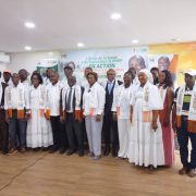 L’Union de la santé et du social pour le RHDP (US-RHDP), présidée par le Dr Djénéba Ouattara, a tenu ce mercredi une conférence de presse au siège du parti à Cocody. Objectif : annoncer la mobilisation de cette organisation spécialisée en faveur de la candidature du président sortant Alassane Ouattara à l’élection présidentielle d’octobre 2025.