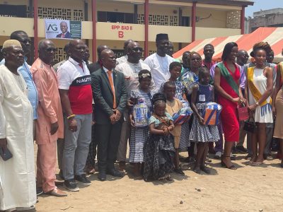 En investissant plus de 5,2 millions de FCFA dans la réhabilitation de l’école primaire publique BAD 8, la Fondation Anzoumana Gbané (AG) marque un tournant dans la promotion de l’éducation à Koumassi. Entre infrastructures modernisées et encouragement des meilleurs élèves, cette initiative ouvre la voie à un élan collectif pour l’avenir de la jeunesse.