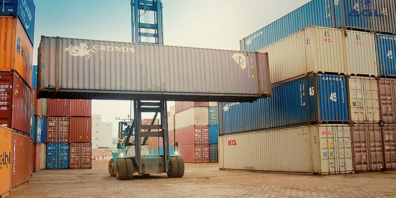 Les investissements et les performances du terminal à conteneurs font nager le port en eaux profondes de Kribi dans la cour des grands. Depuis mars dernier, KCT a engagé la phase 2 de ses investissements avec une nouvelle installation, des acquisitions de pointe et des chantiers d’extension impressionnants.