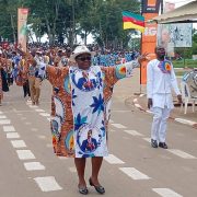 Le président national du Rassemblement démocratique du peuple camerounais (RDPC), Paul Biya a publié, la semaine dernière, la composition de la Commission nationale de campagne de son parti. Hommes politiques, hauts fonctionnaires, et anciennes gloires du football sont mis à contribution pour convaincre les Camerounais à donner un huitième mandat à celui qui tient les rênes du pays depuis 1982.